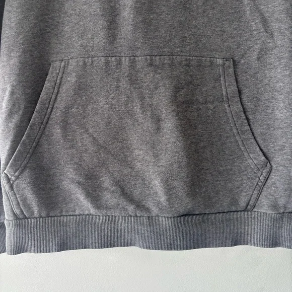 Men's Under Armour Charcoal Drawstring Hoodie w/ Large Front Pocket Size S - Picture 4 of 9